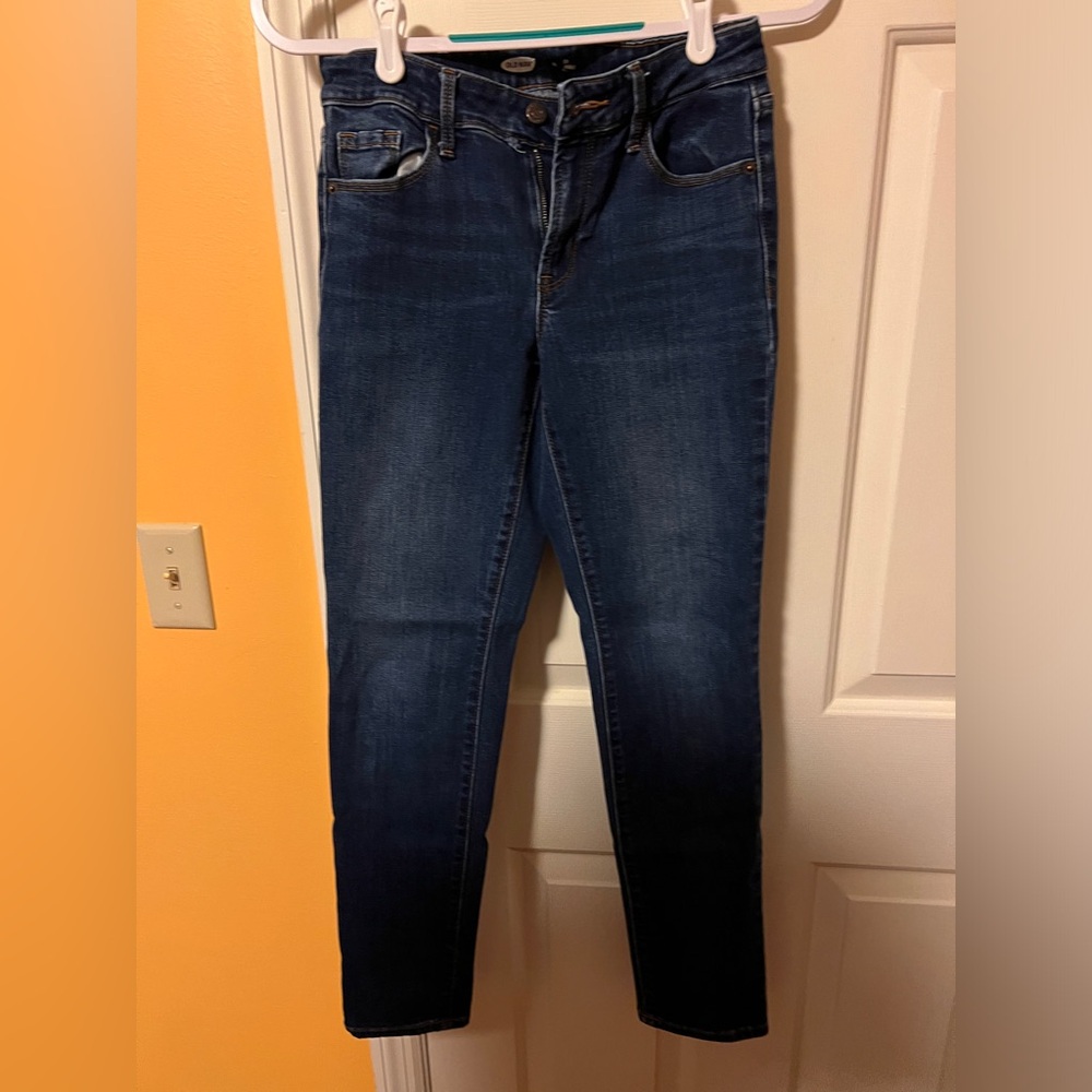Power slim straight jeans. Smoke free and animal free home.